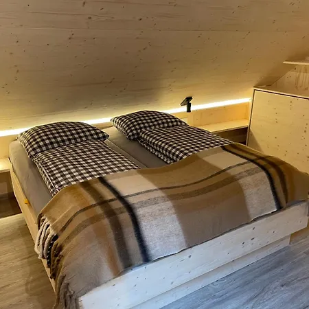 Holiday home Huettn Winkl (Villach)