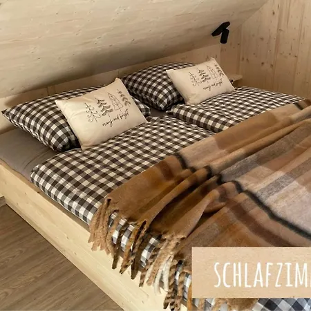 Holiday home Huettn *